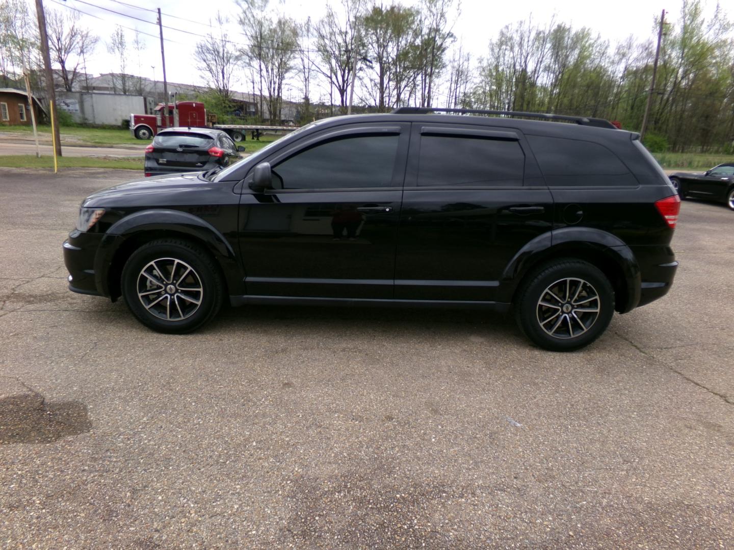 2018 Black /Black Dodge Journey SE (3C4PDCAB8JT) with an 2.4L engine, automatic transmission, located at 401 First NE, Bearden, AR, 71720, (870) 687-3414, 33.726528, -92.611519 - Photo#1